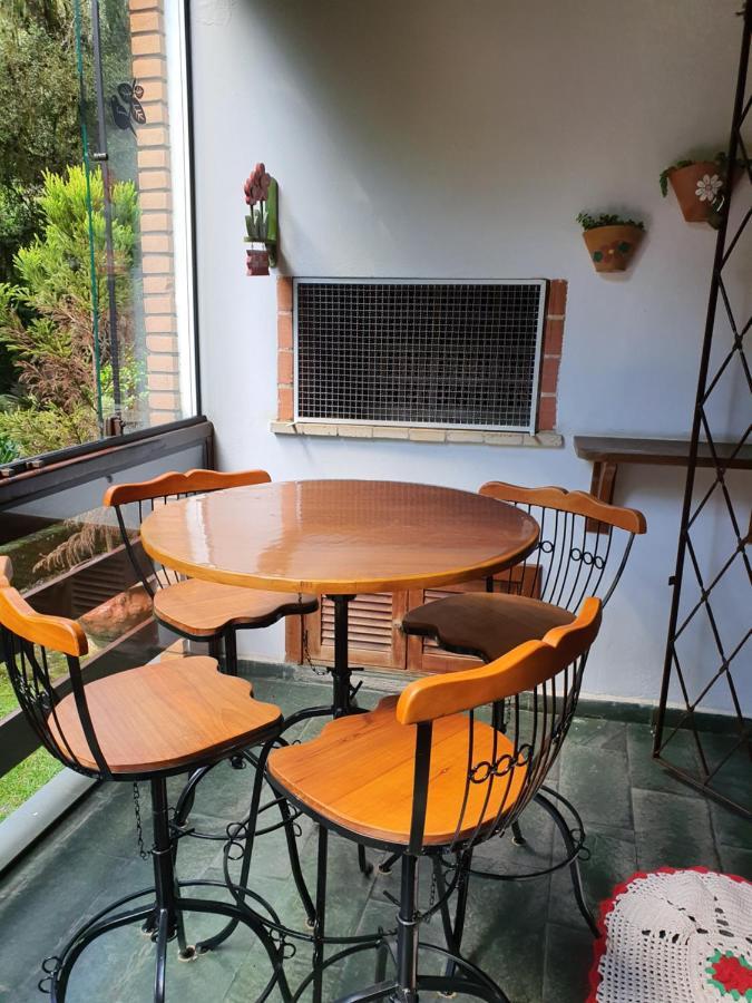 Lindo Apto No Centro Capivari - Condominio Privado Campos do Jordao Dış mekan fotoğraf